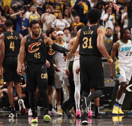 澳客官方网-【观察】虎头蛇尾！骑士坐实伪强队 休赛期送走加兰？